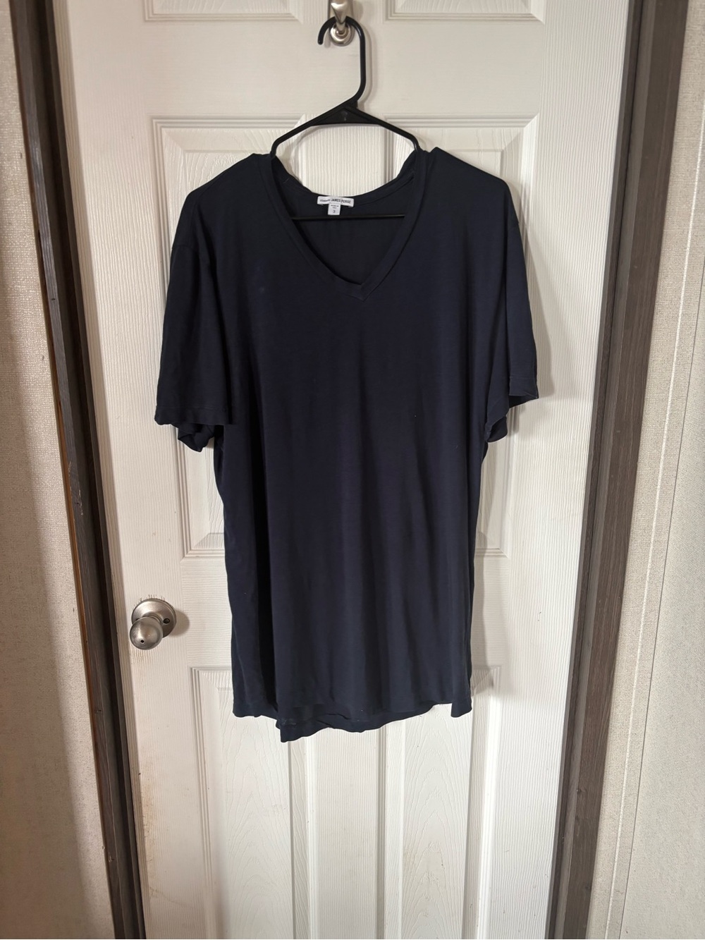 James Perse Men's V-Neck Short Sleeve Shirt - Black